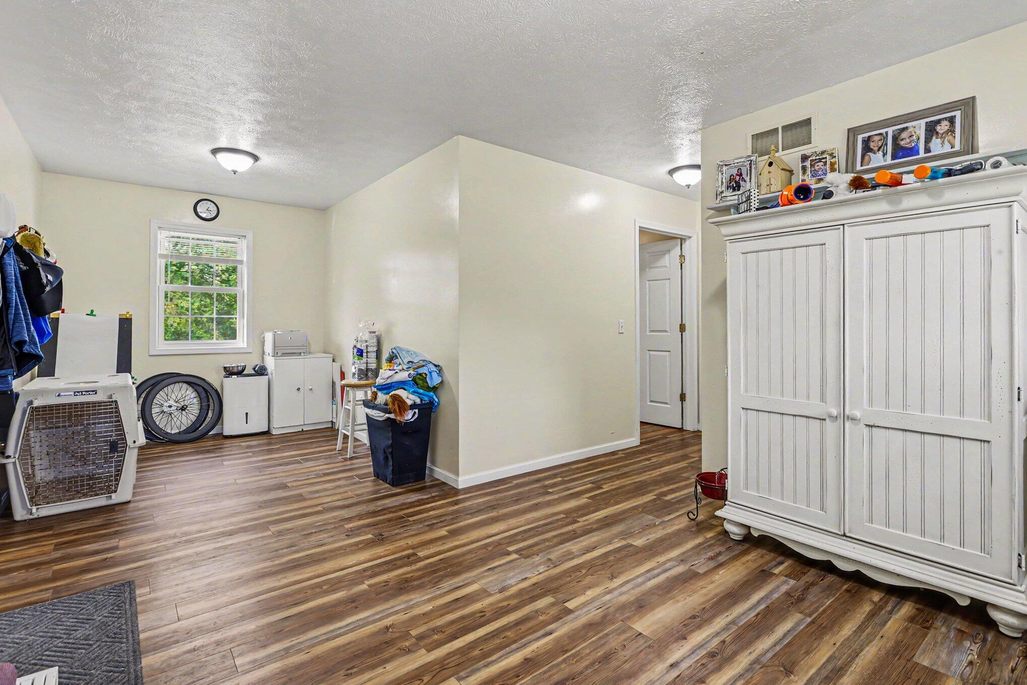 22680 Davis Lake Street Edwardsburg MI 49112