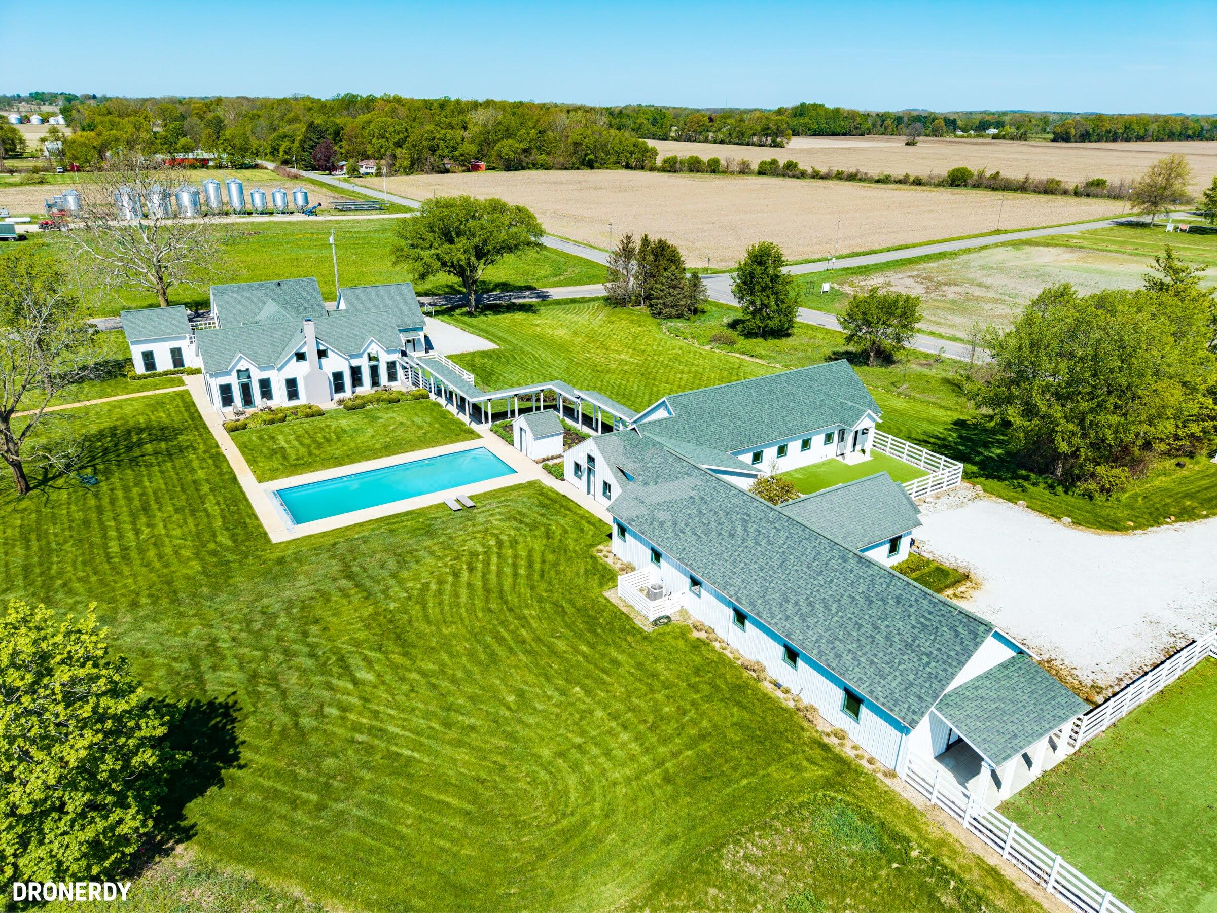 15337 Pardee Road Galien MI 49113