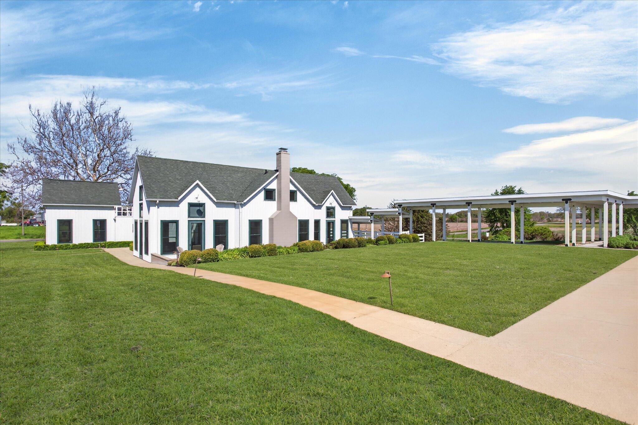 15337 Pardee Road Galien MI 49113