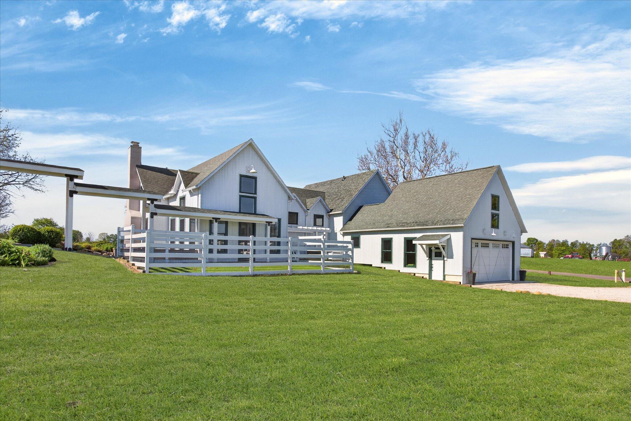 15337 Pardee Road Galien MI 49113