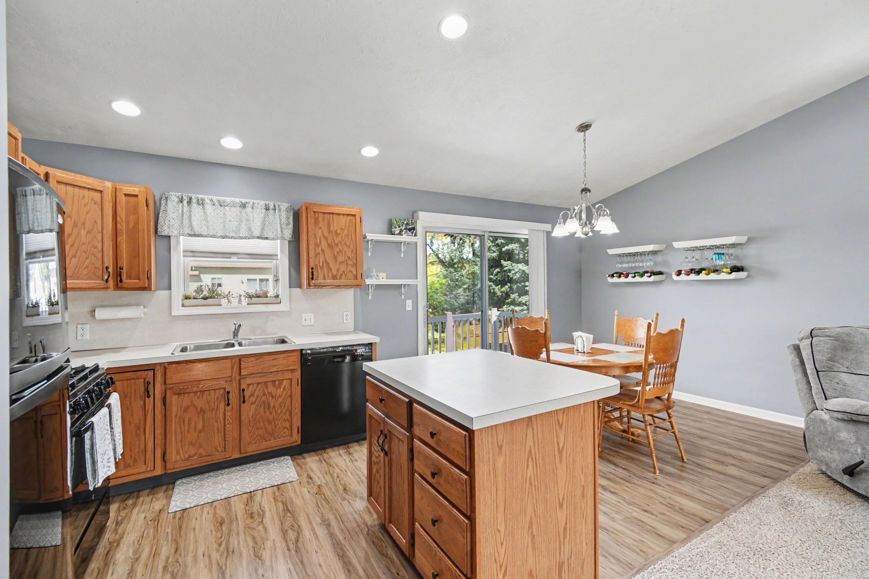421 Macomb Avenue NW Grand Rapids MI 49534