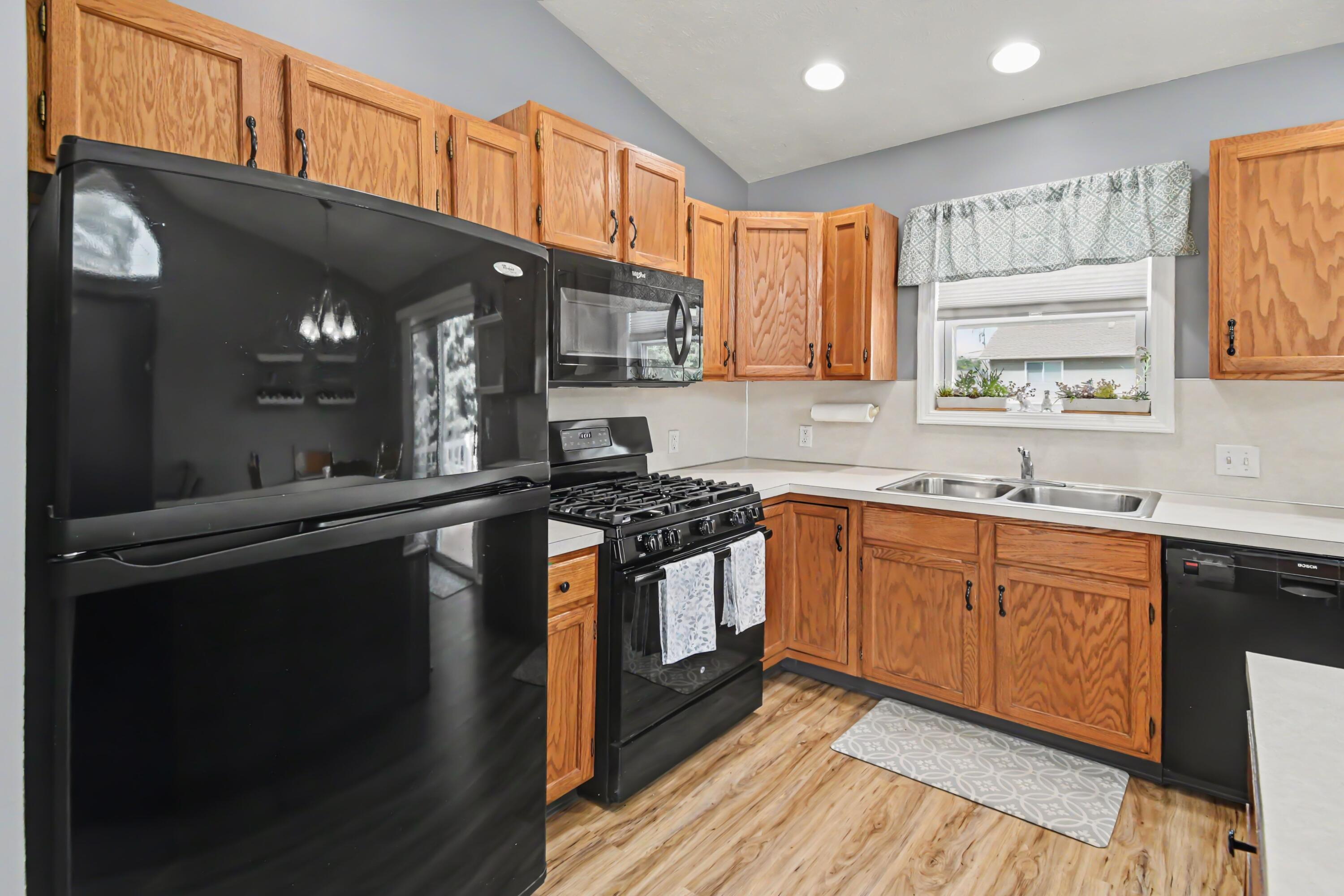 421 Macomb Avenue NW Grand Rapids MI 49534