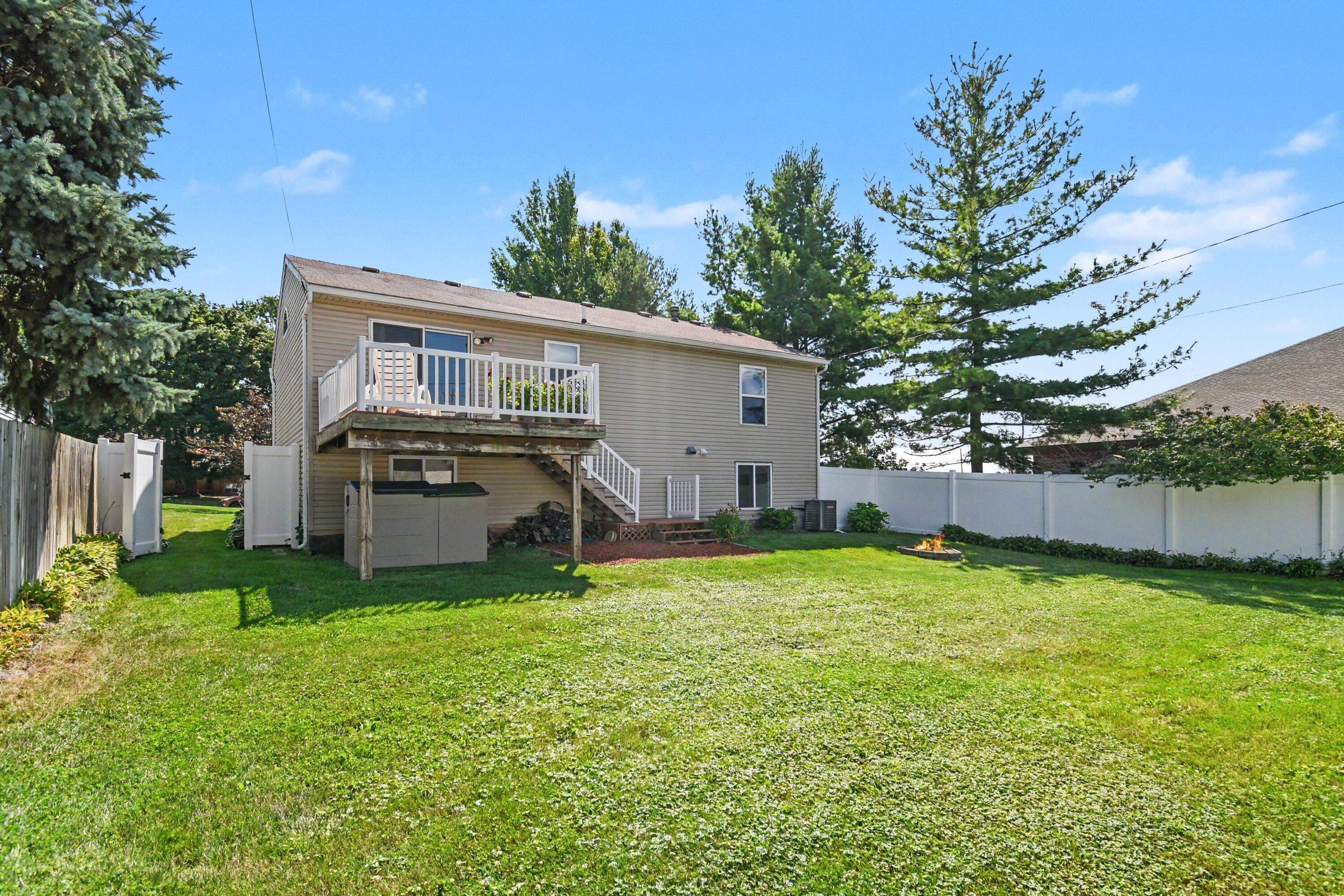 421 Macomb Avenue NW Grand Rapids MI 49534