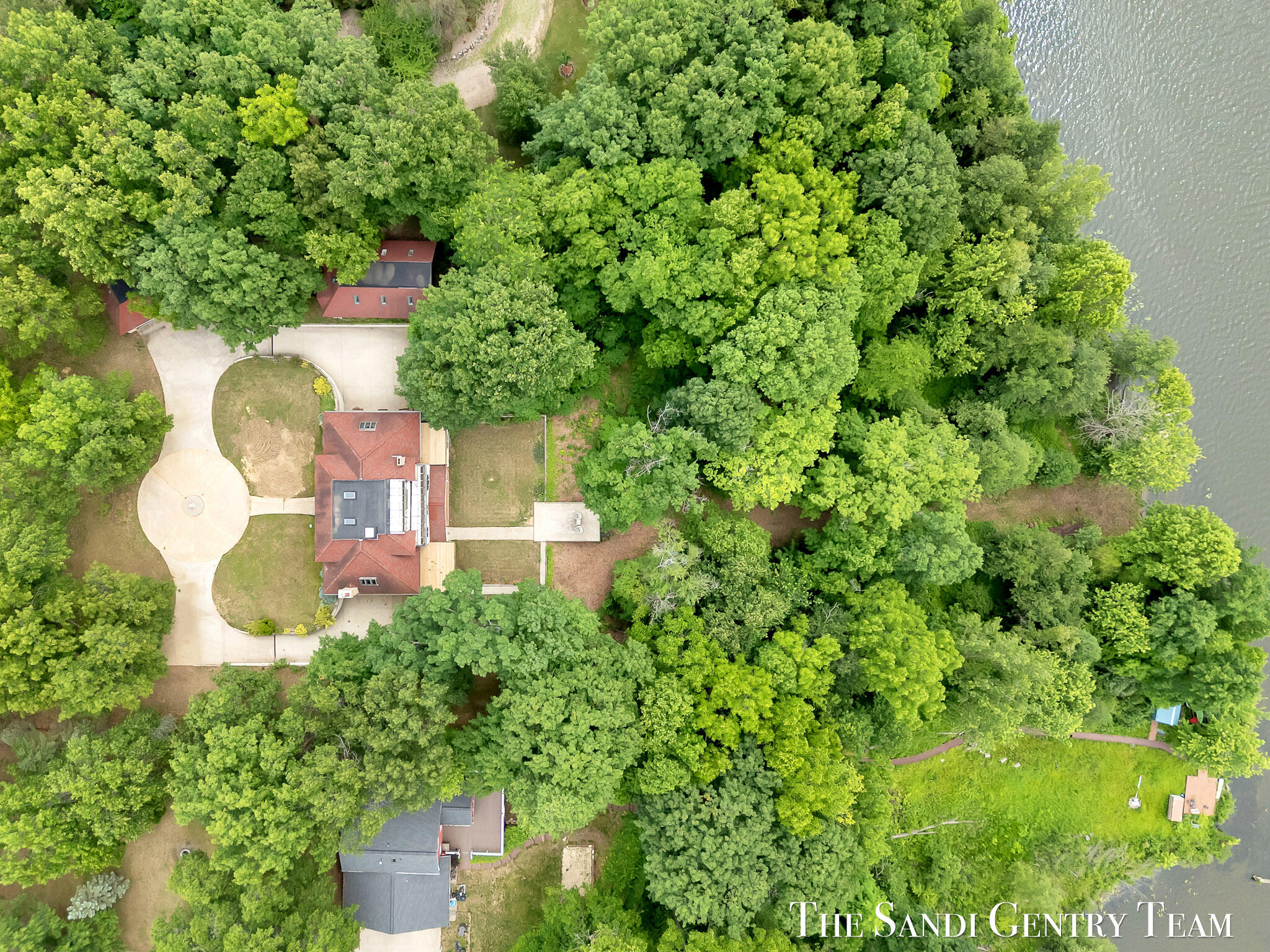 3652 118th Avenue Allegan MI 49010