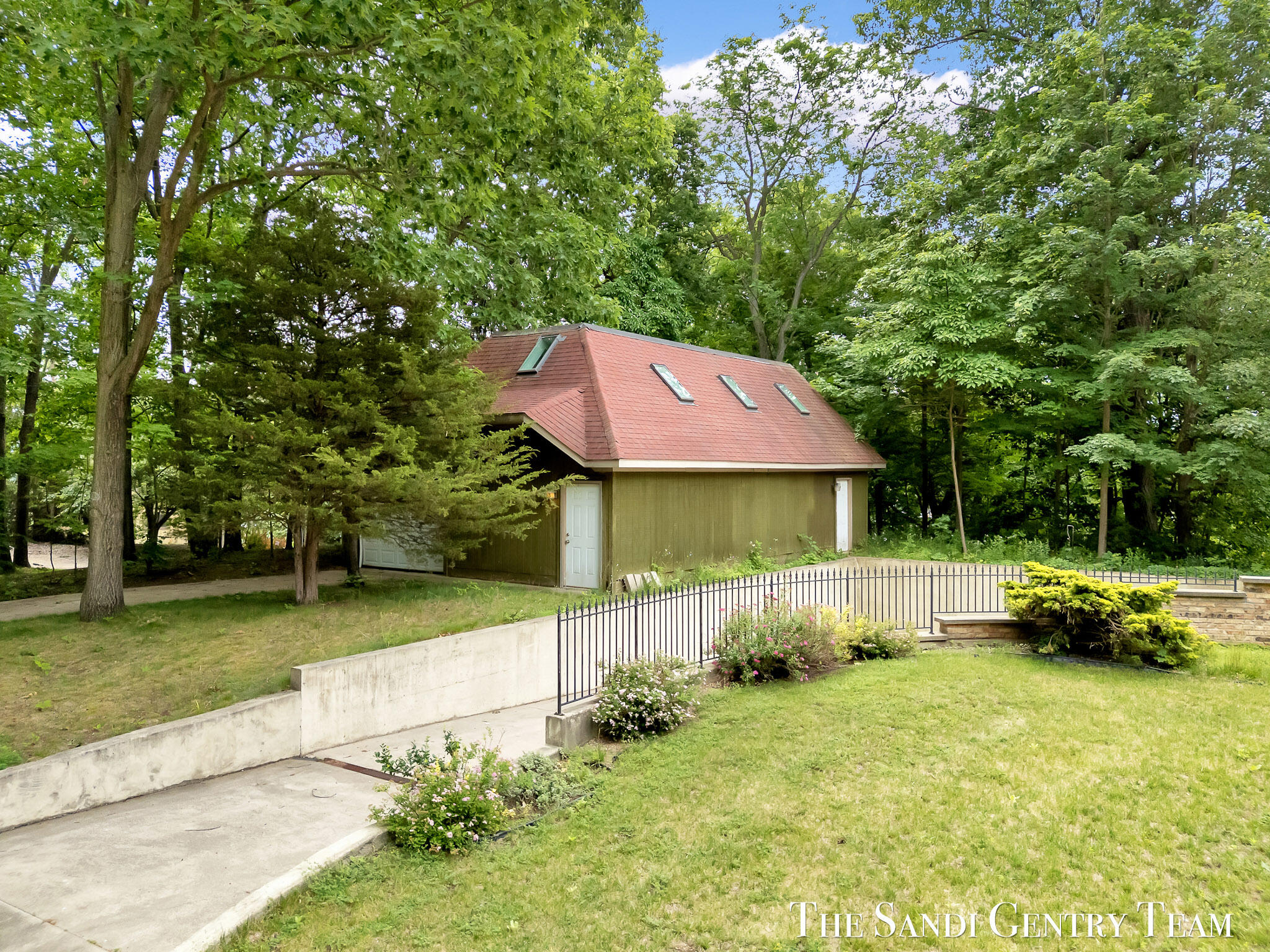 3652 118th Avenue Allegan MI 49010