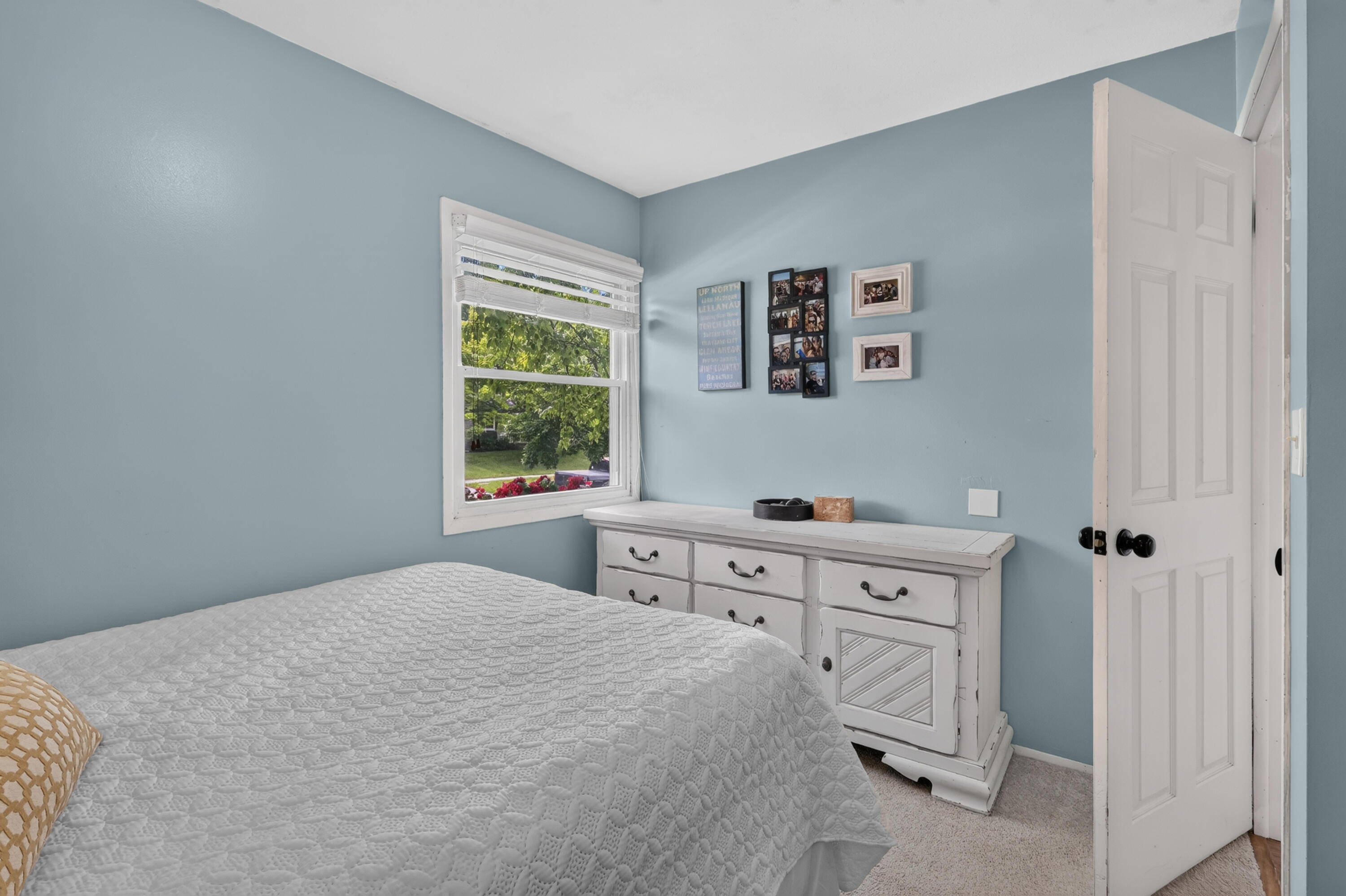 1371 Beckwith Avenue NE Grand Rapids MI 49505