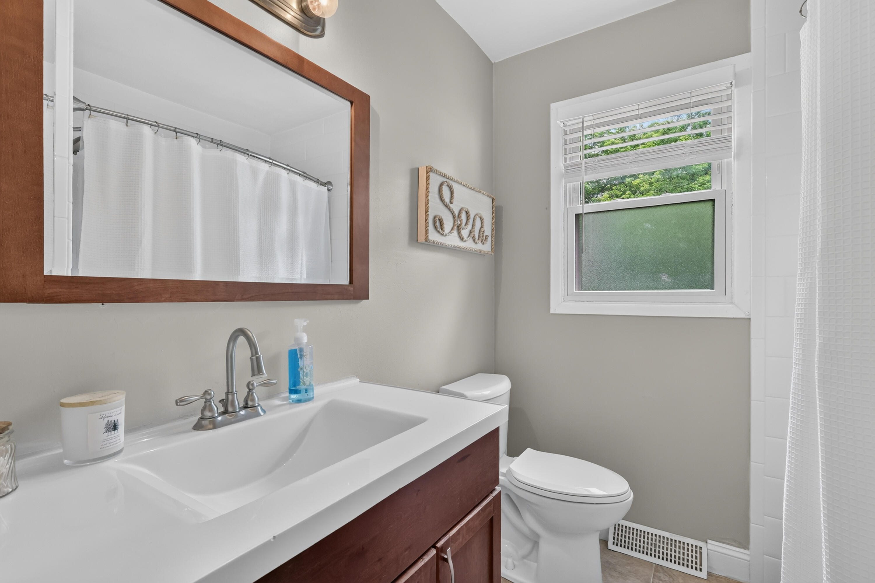 1371 Beckwith Avenue NE Grand Rapids MI 49505