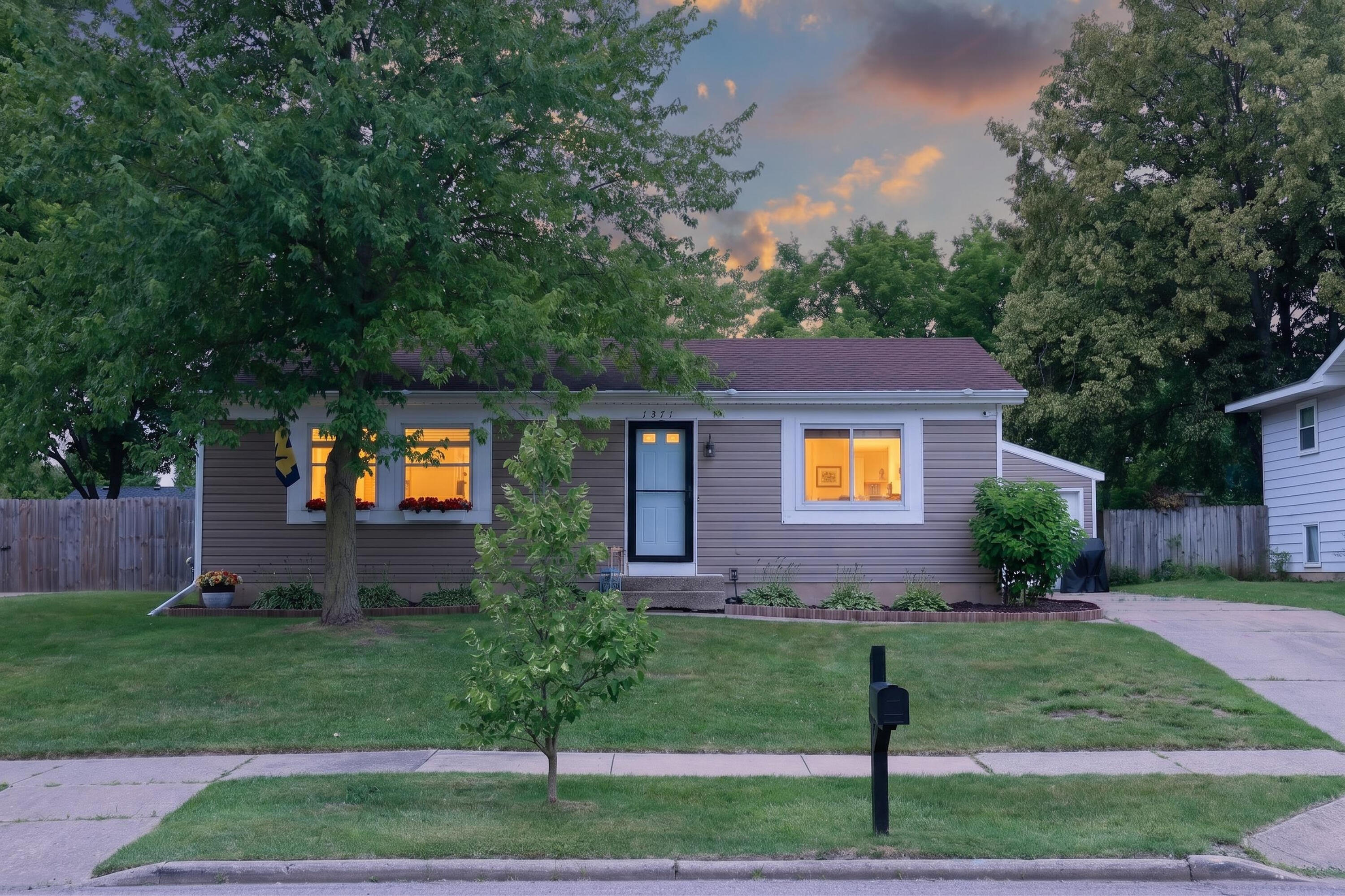 1371 Beckwith Avenue NE Grand Rapids MI 49505
