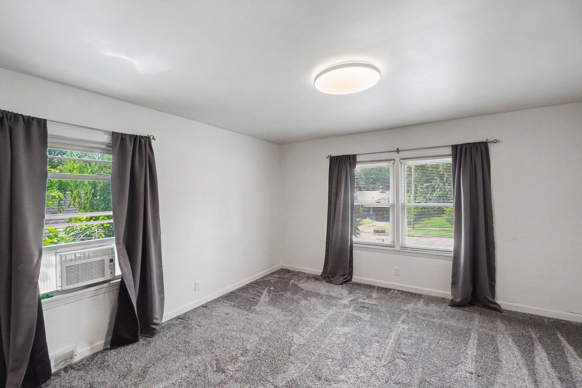 1220 SE Sylvan Avenue SE Grand Rapids MI 49506
