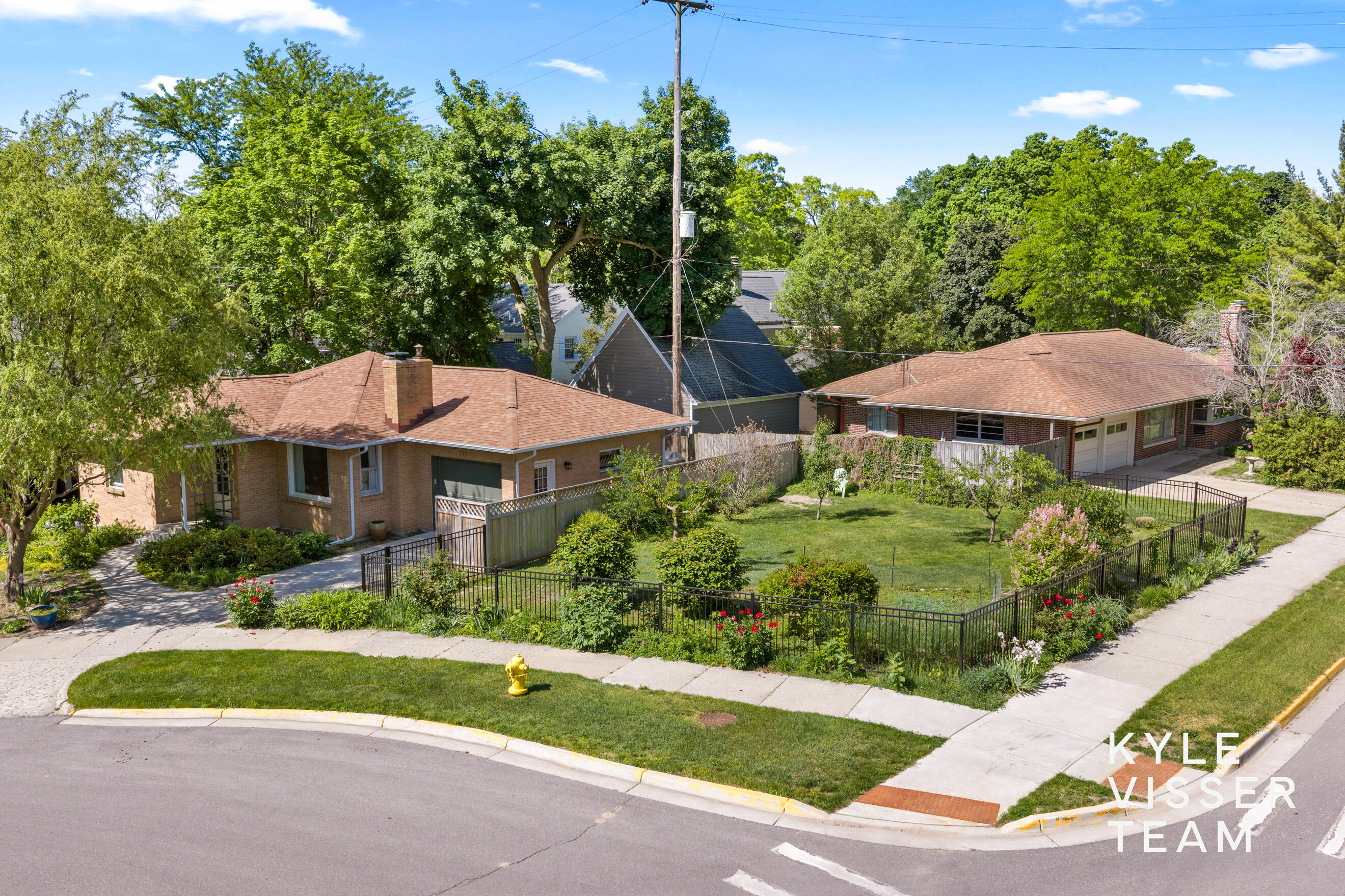 805 Rosewood Avenue SE East Grand Rapids MI 49506
