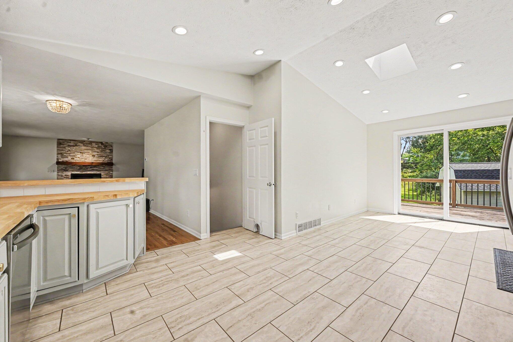 4372 Hunsberger Avenue NE Grand Rapids MI 49525