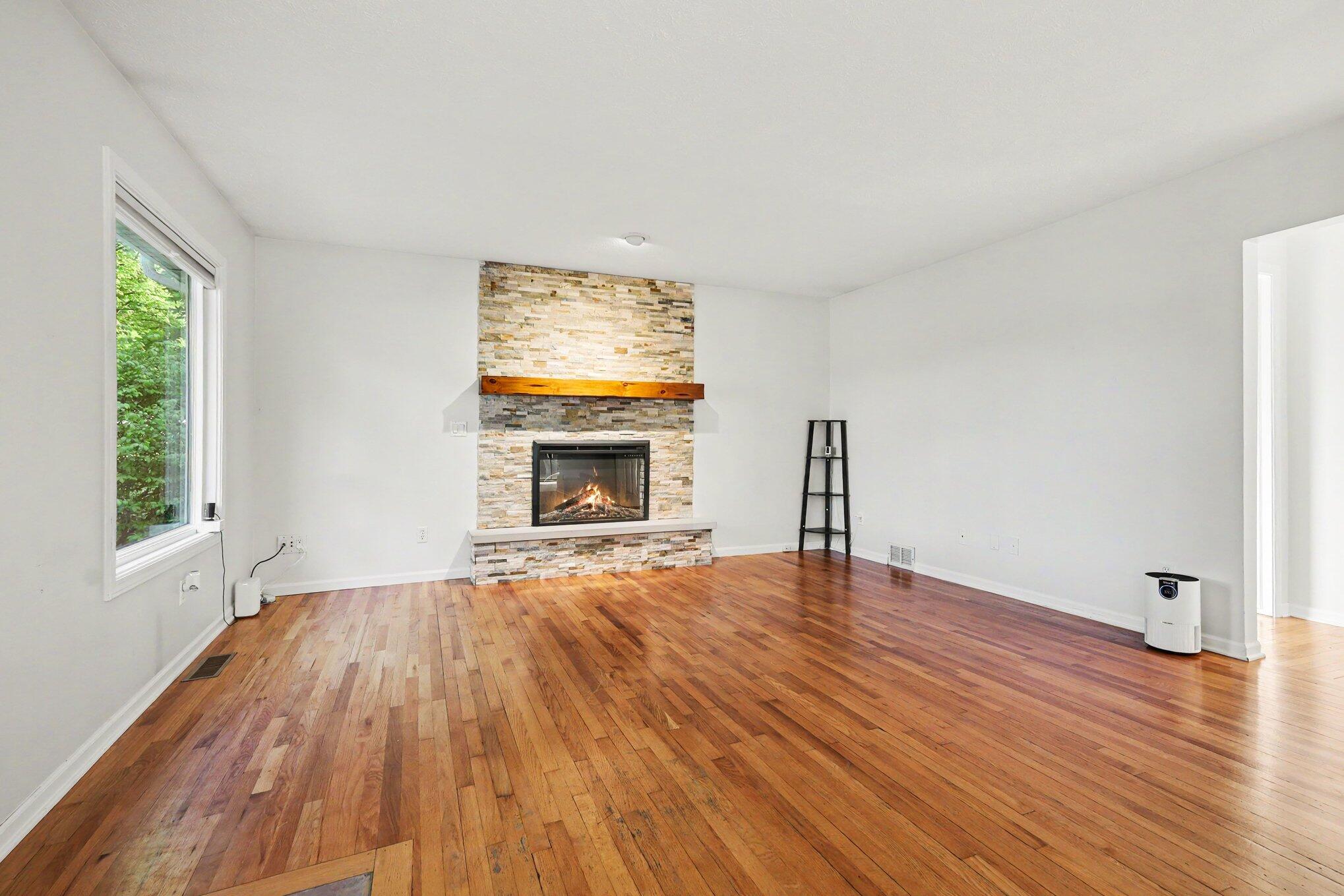 4372 Hunsberger Avenue NE Grand Rapids MI 49525