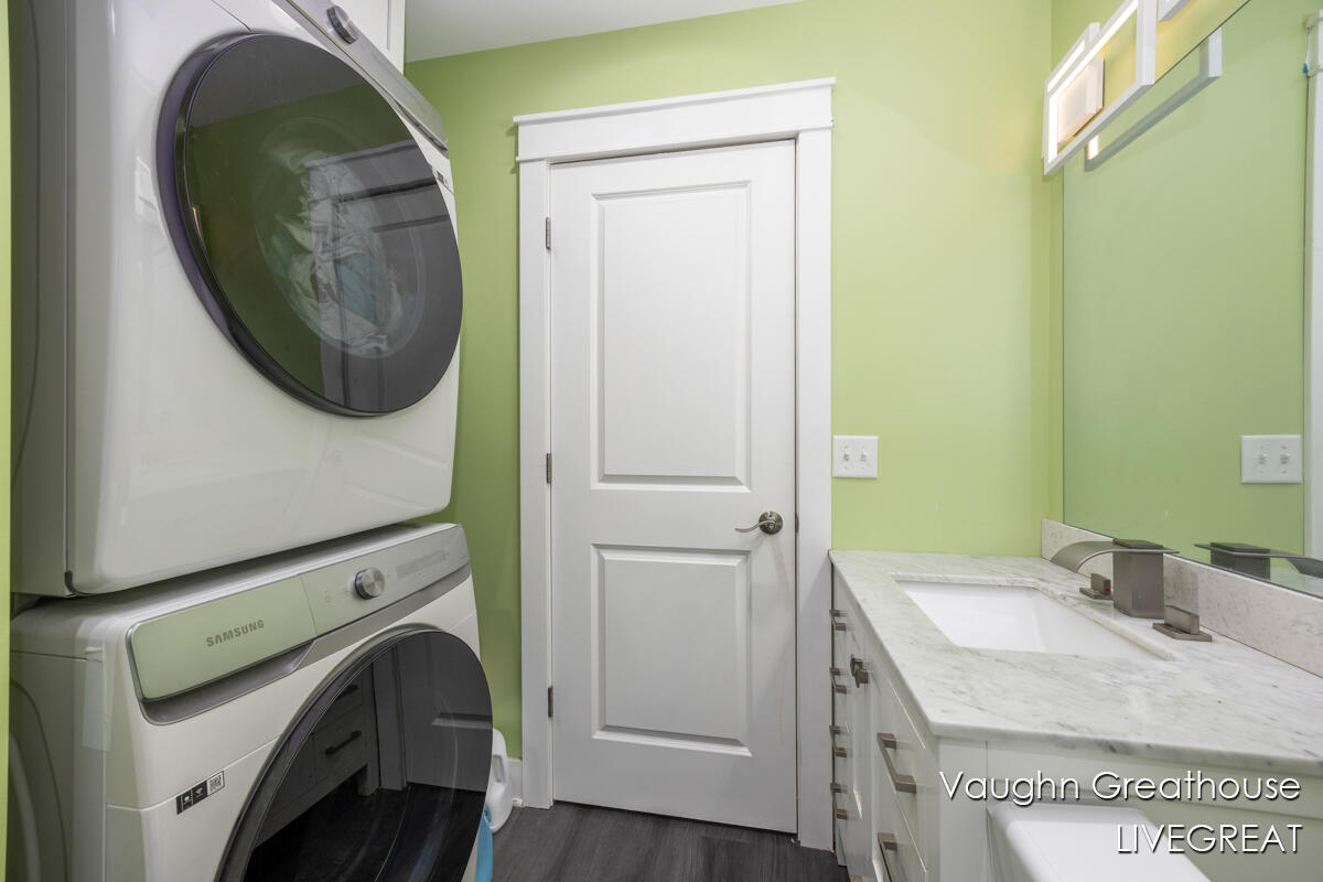 2905 Woodside Avenue SE Grand Rapids MI 49508