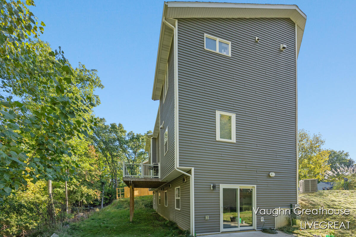 2905 Woodside Avenue SE Grand Rapids MI 49508