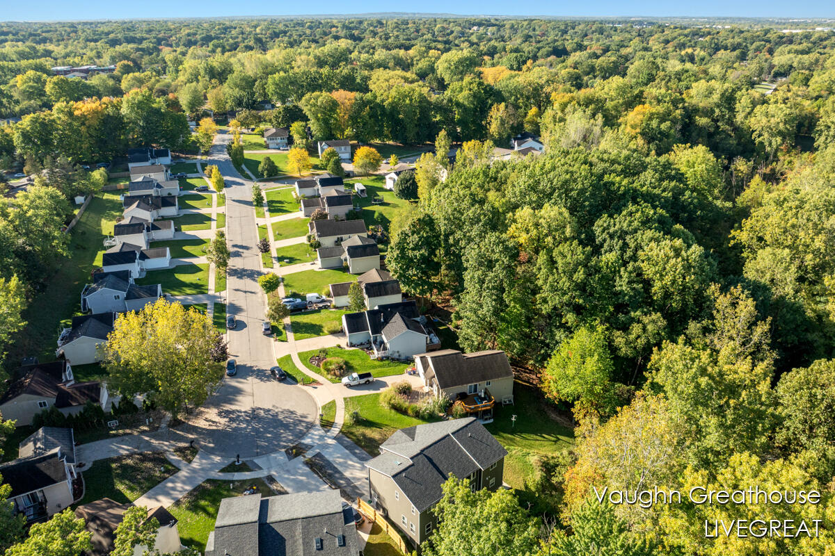 2905 Woodside Avenue SE Grand Rapids MI 49508