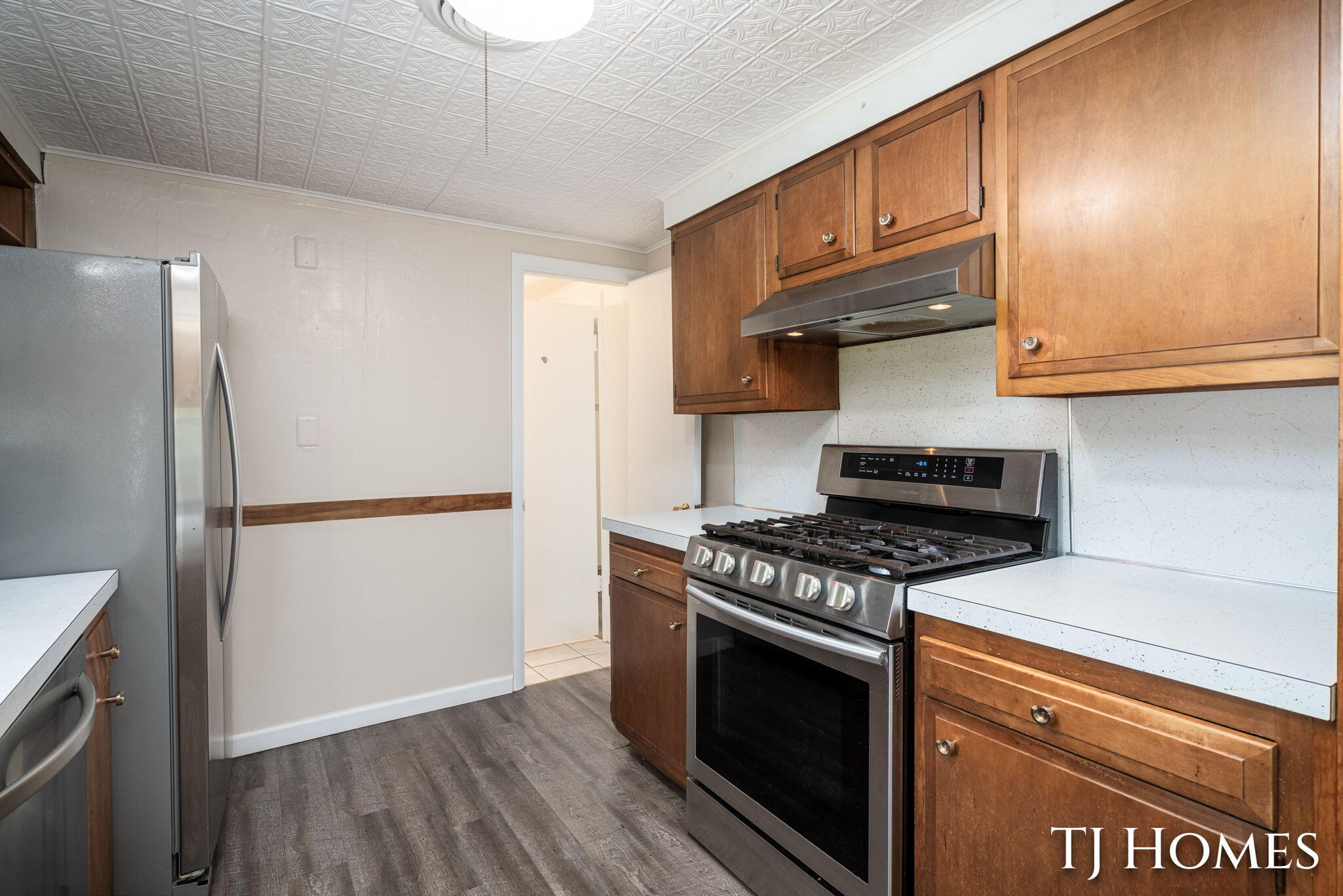 2215 Maguire Avenue NE Grand Rapids MI 49525