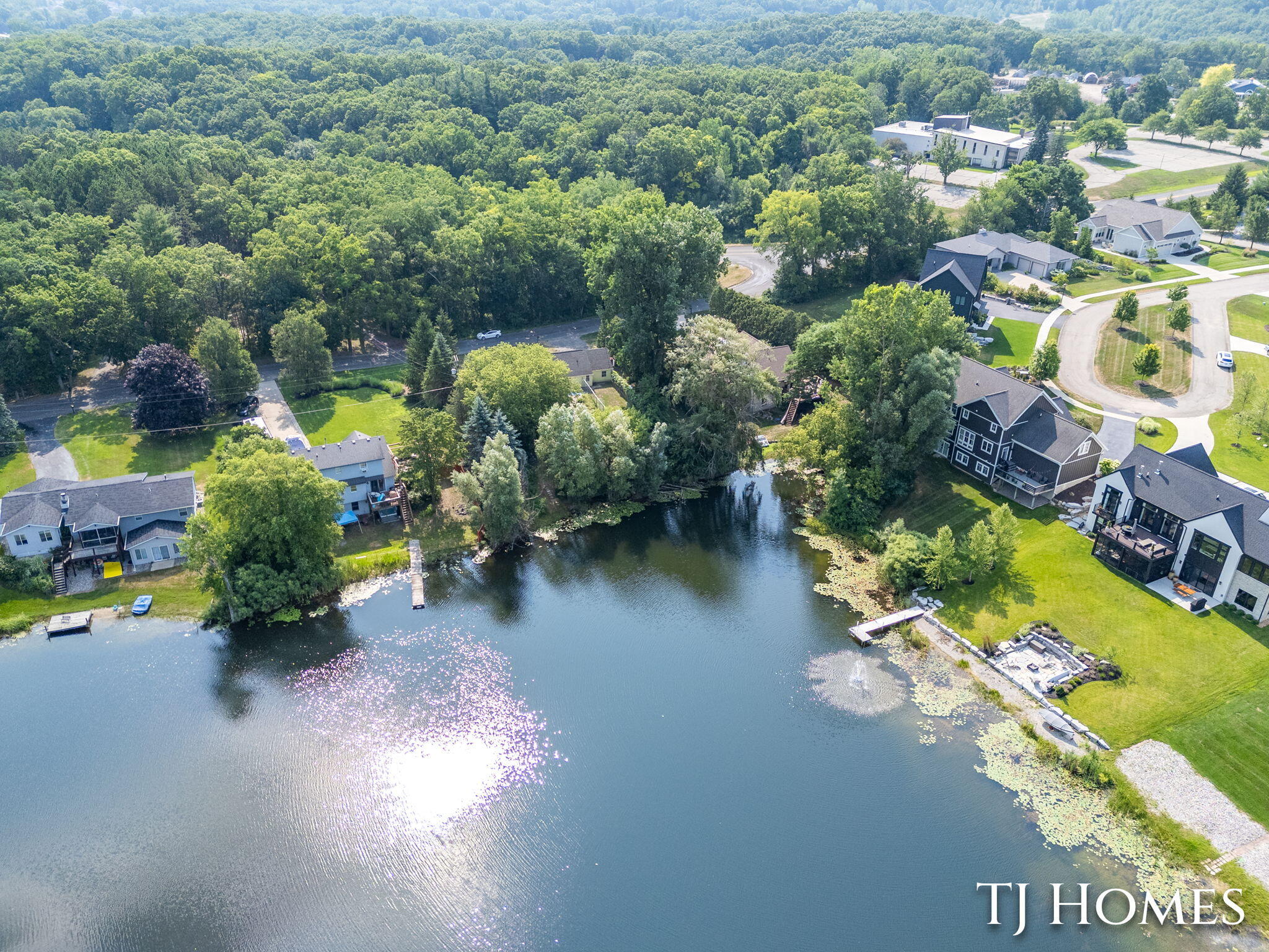 2215 Maguire Avenue NE Grand Rapids MI 49525