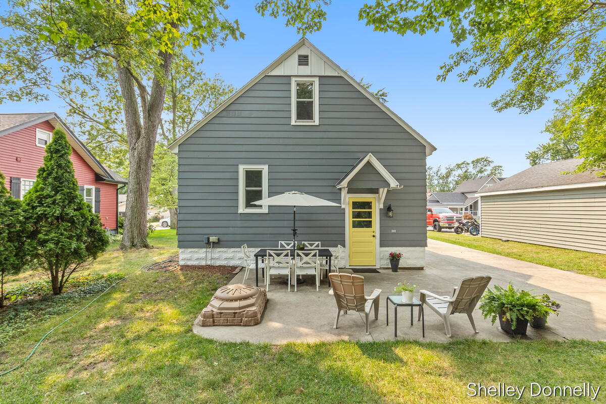 117 S Park Street Zeeland MI 49464