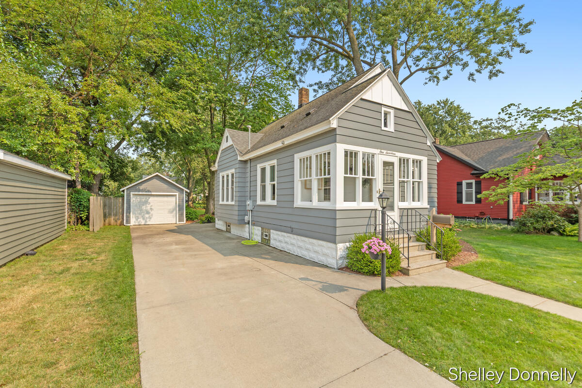 117 S Park Street Zeeland MI 49464