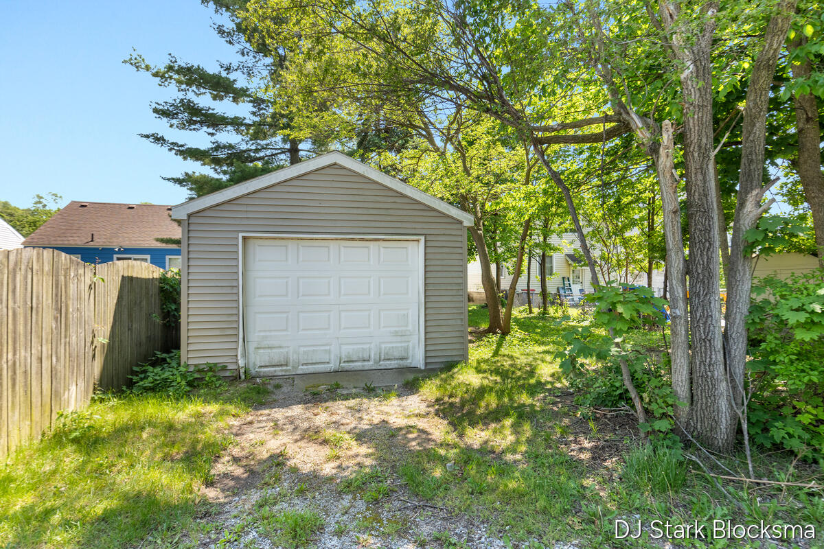 1111 Merritt Street SE Grand Rapids MI 49507