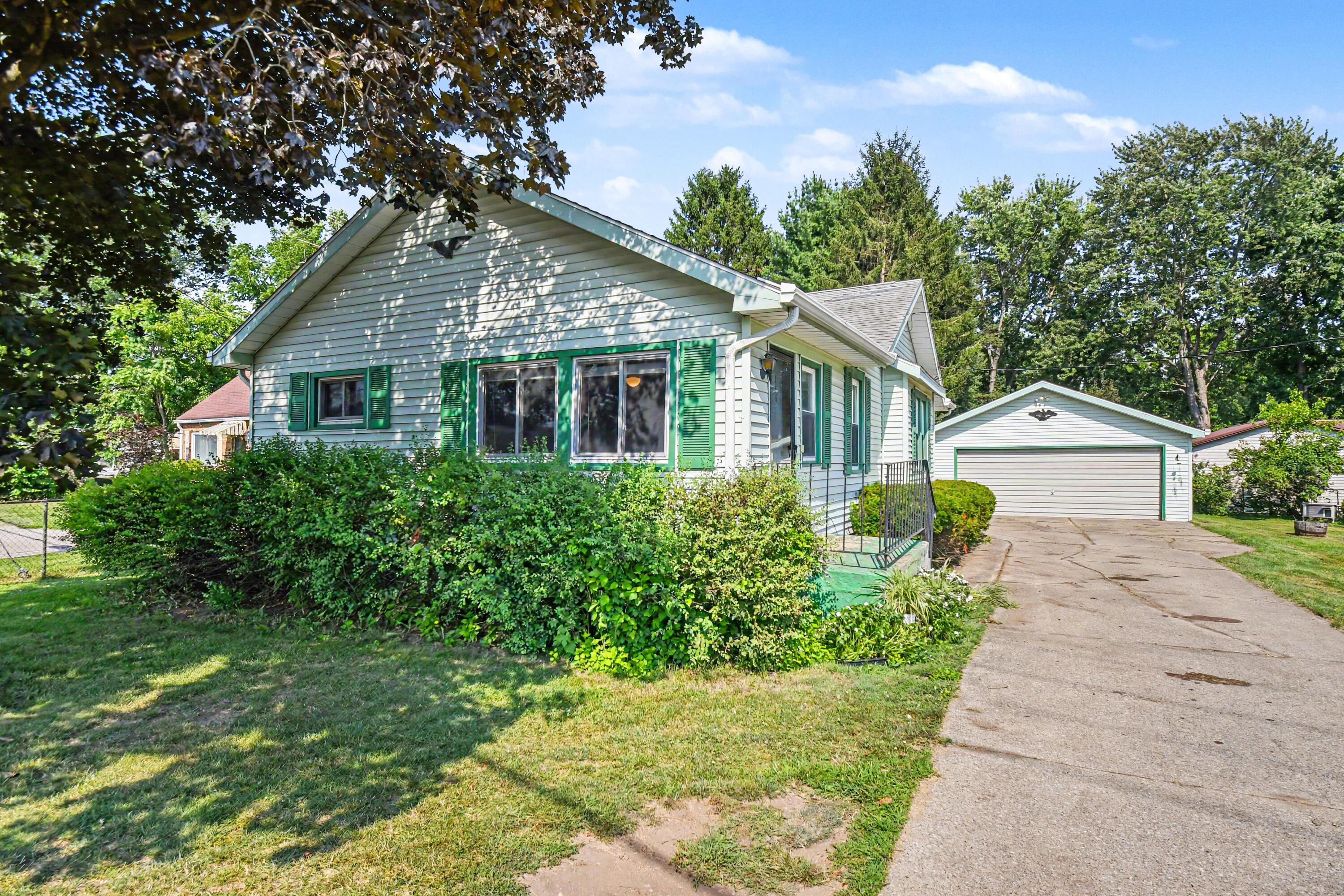 2413 N 5th Street Niles MI 49120