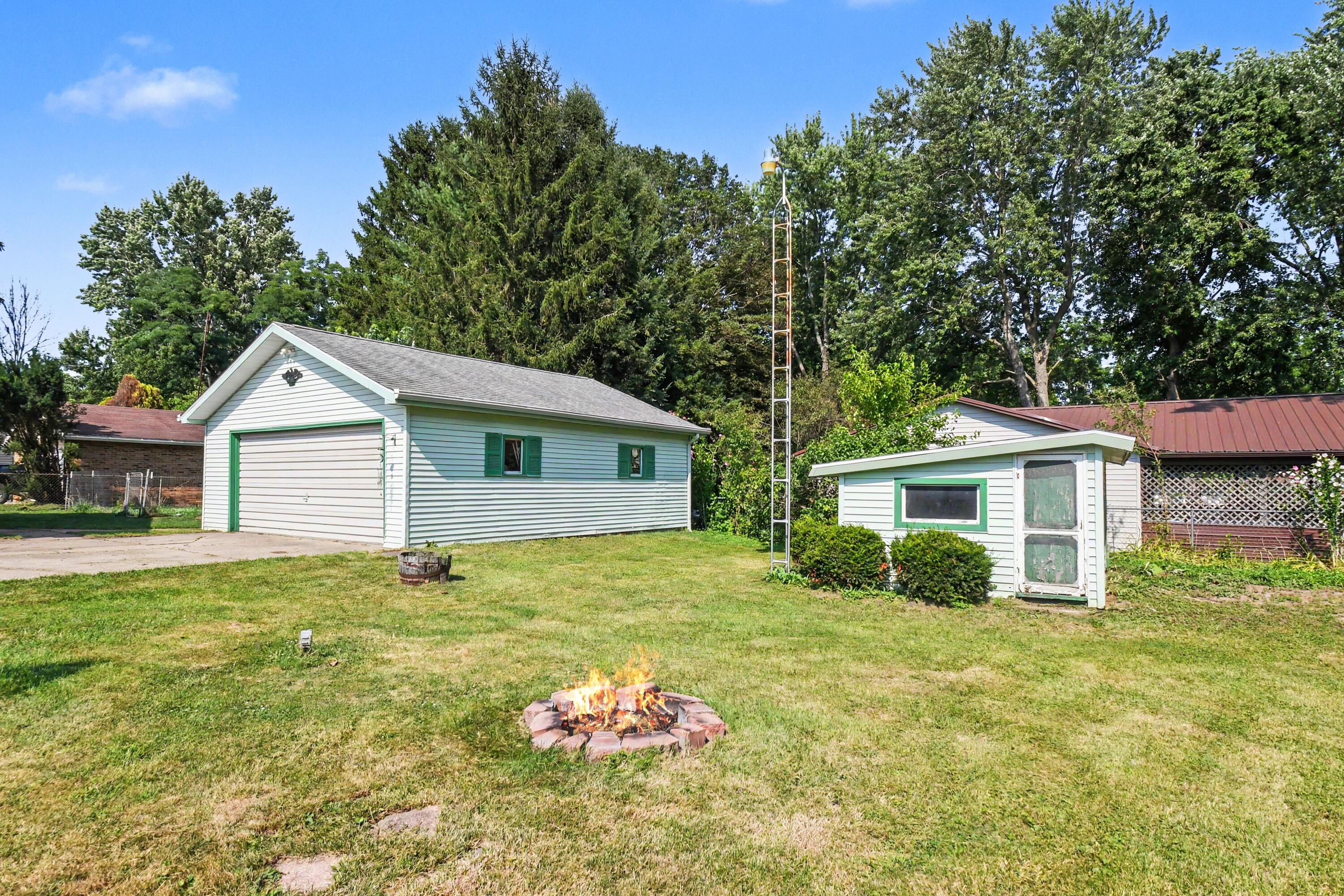 2413 N 5th Street Niles MI 49120