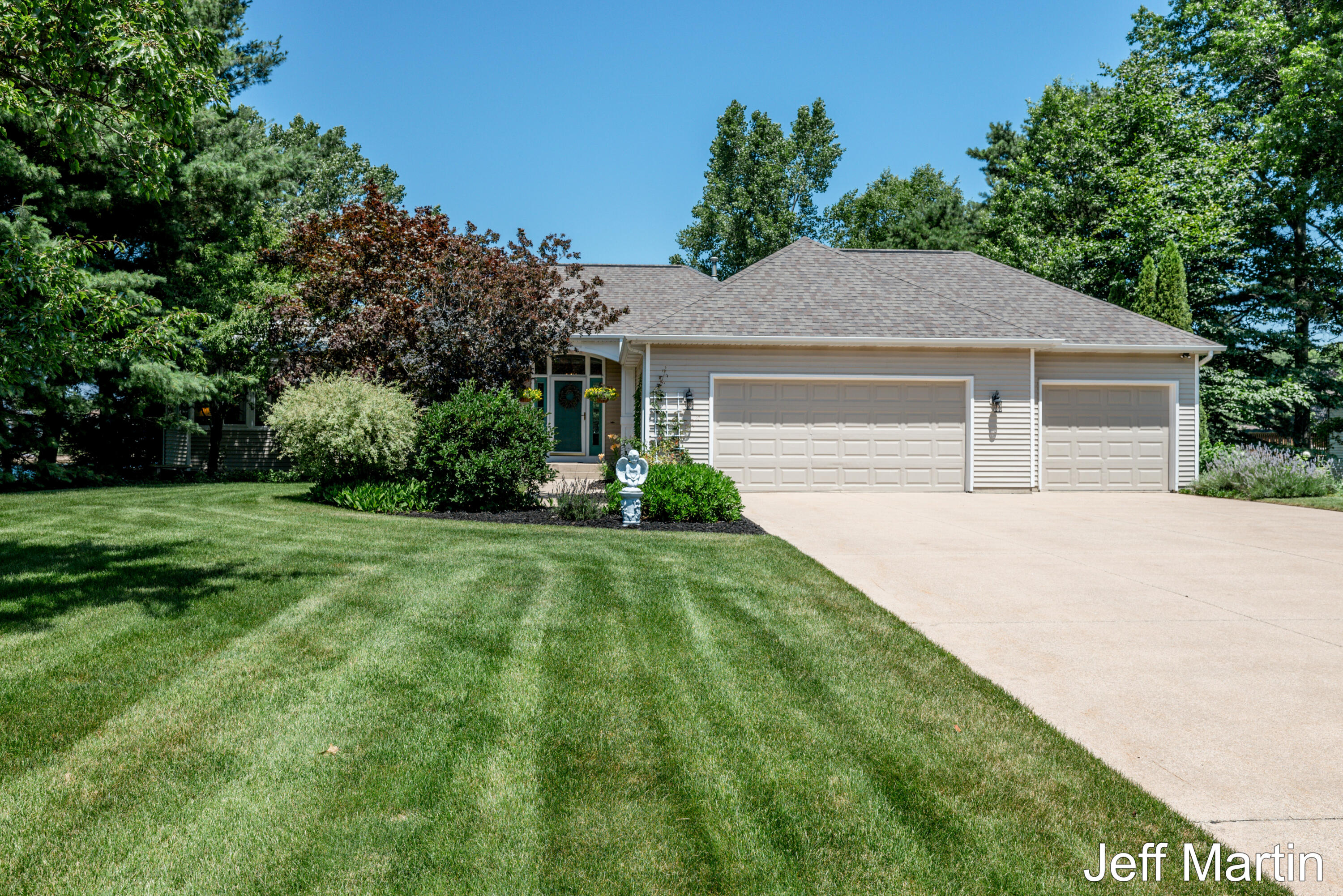 1901 Goldeneye Drive Holland MI 49424