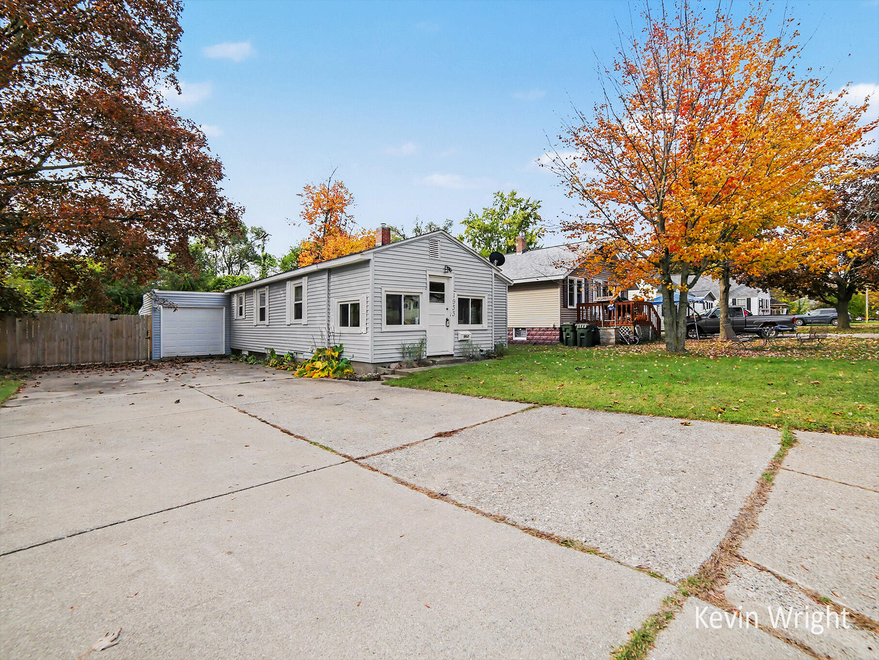1933 Letart Avenue Muskegon MI 49441