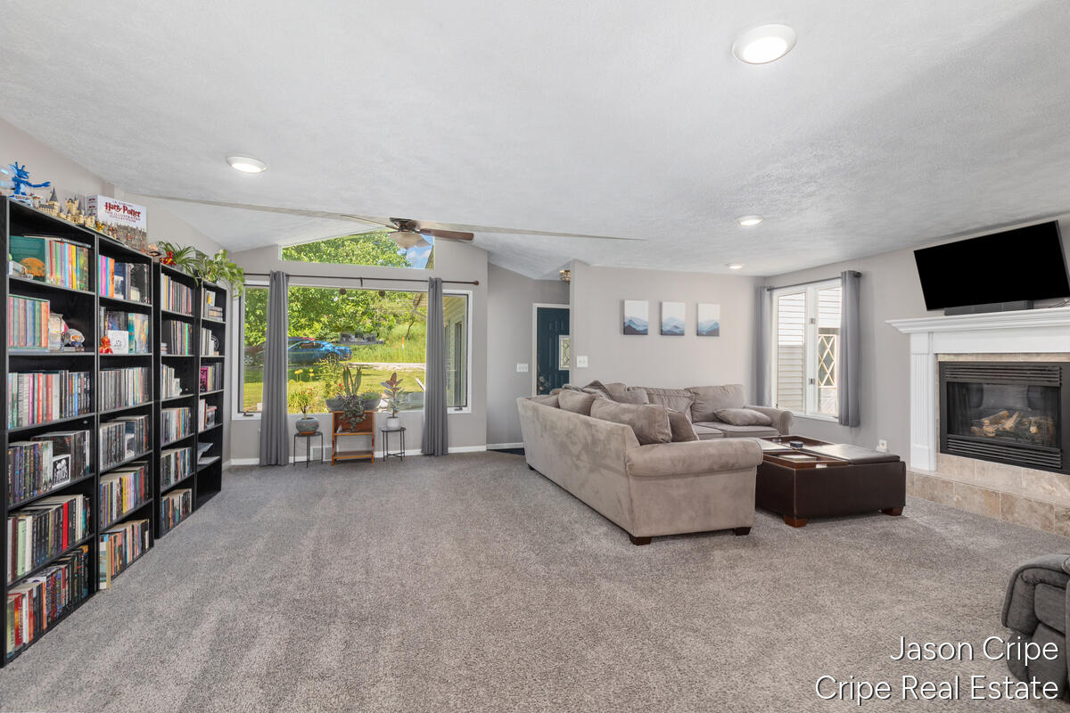 503 Northland Court NE Rockford MI 49341