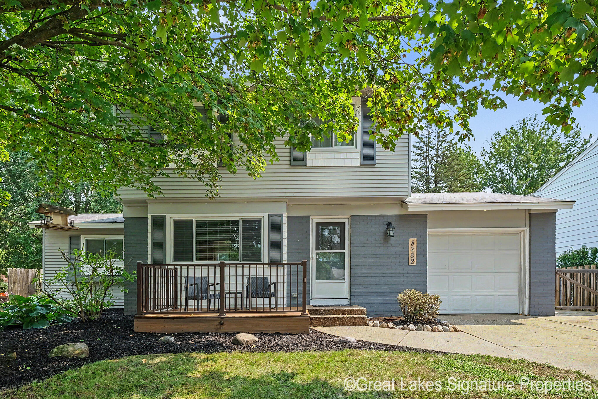 8282 Courtland Drive NE Rockford MI 49341