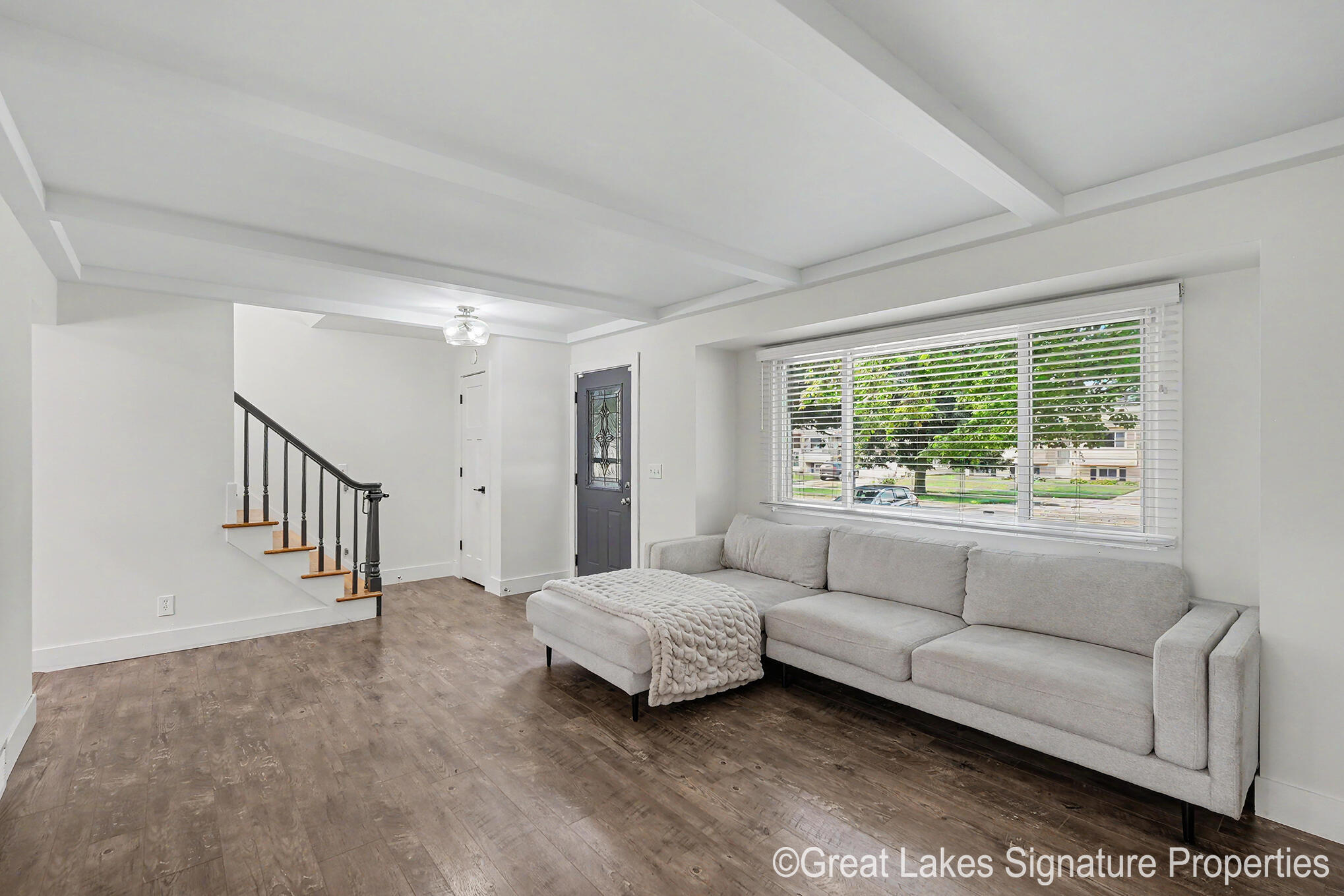 8282 Courtland Drive NE Rockford MI 49341