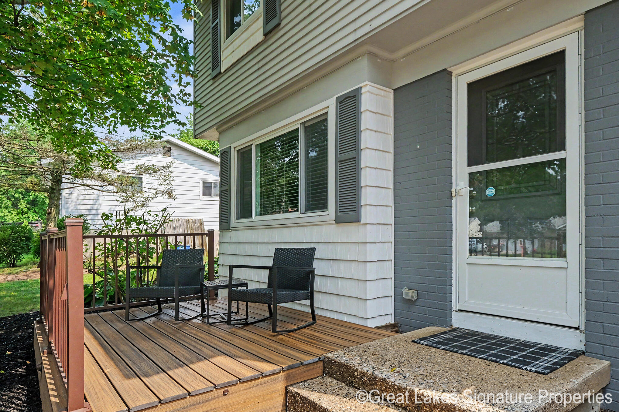 8282 Courtland Drive NE Rockford MI 49341