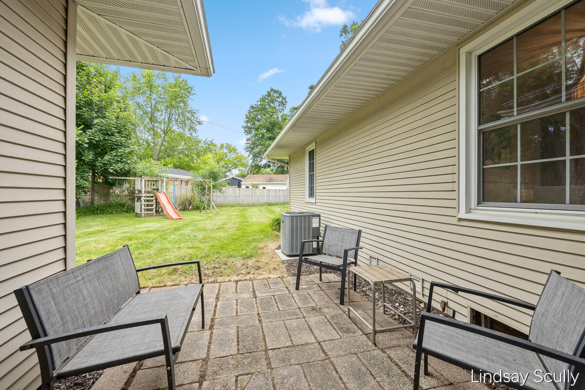 160 Boltwood Drive NE Grand Rapids MI 49505