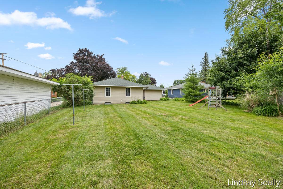 160 Boltwood Drive NE Grand Rapids MI 49505