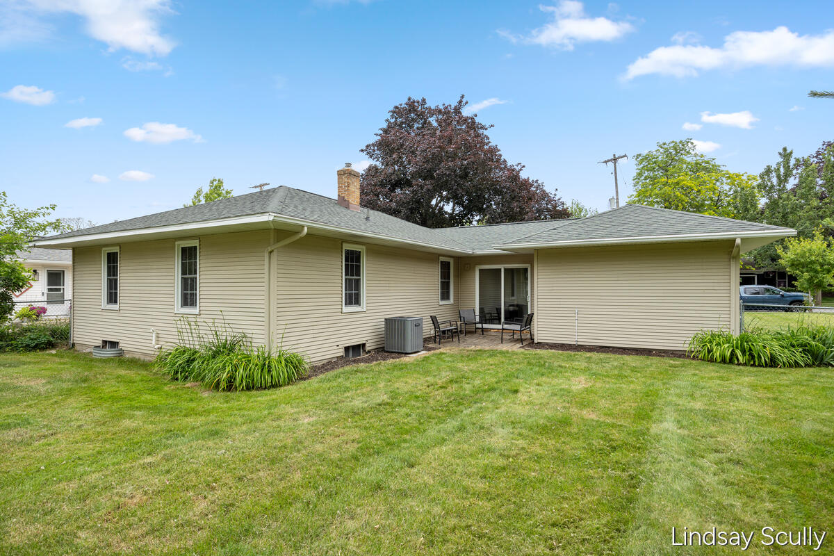 160 Boltwood Drive NE Grand Rapids MI 49505