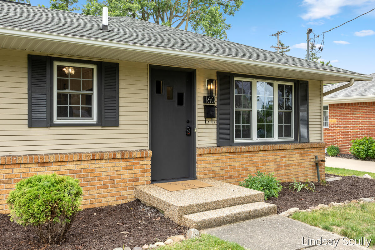 160 Boltwood Drive NE Grand Rapids MI 49505