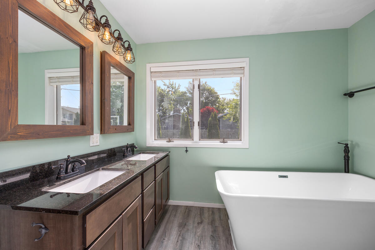 271 Glendale Avenue Holland MI 49423