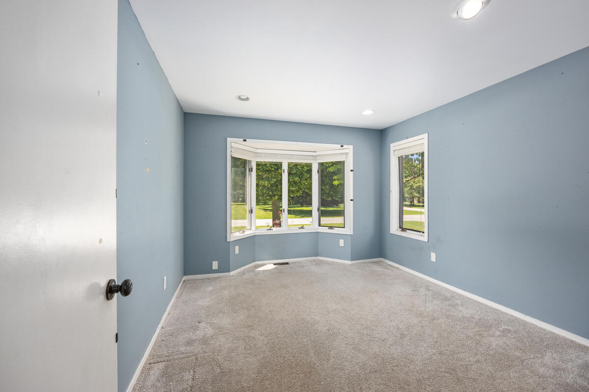 271 Glendale Avenue Holland MI 49423