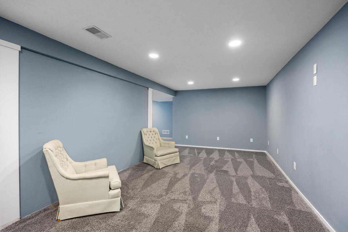 271 Glendale Avenue Holland MI 49423