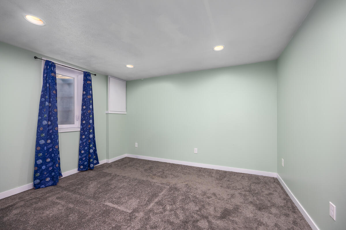 271 Glendale Avenue Holland MI 49423