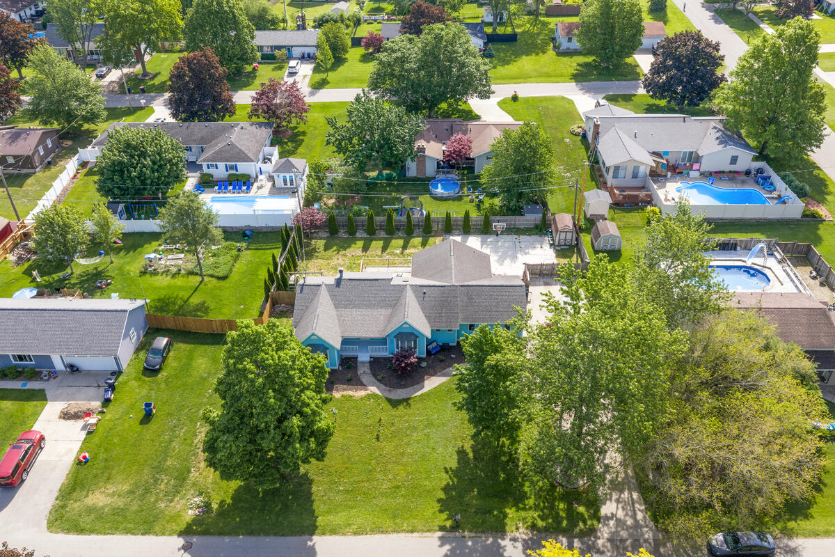 271 Glendale Avenue Holland MI 49423