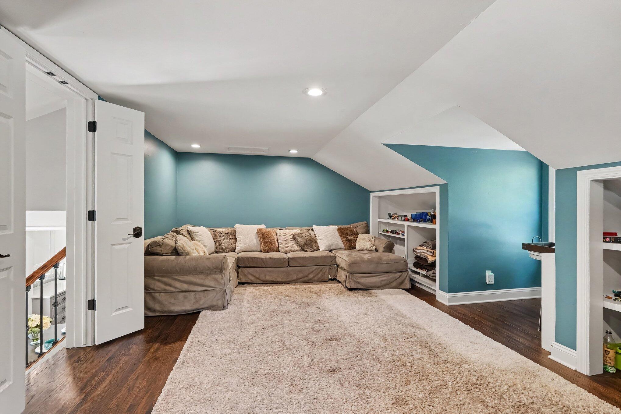 932 Floral Avenue SE East Grand Rapids MI 49506
