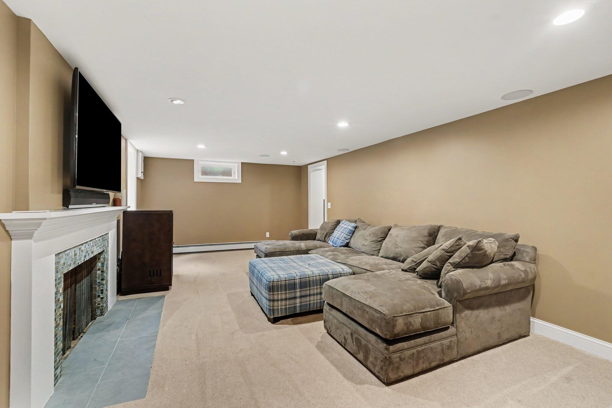 932 Floral Avenue SE East Grand Rapids MI 49506