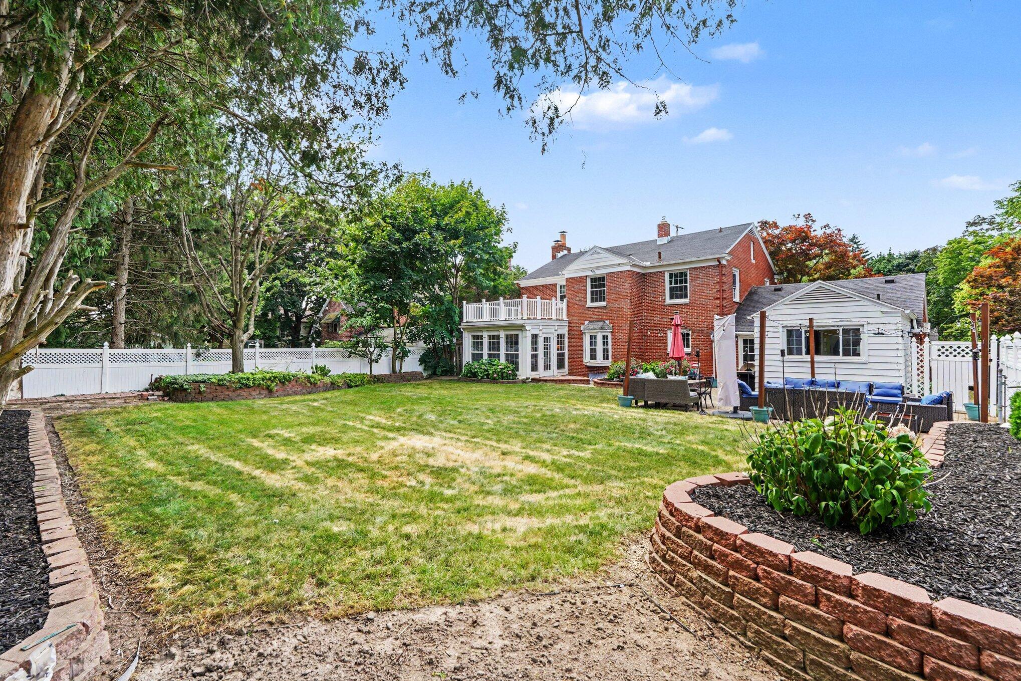 932 Floral Avenue SE East Grand Rapids MI 49506