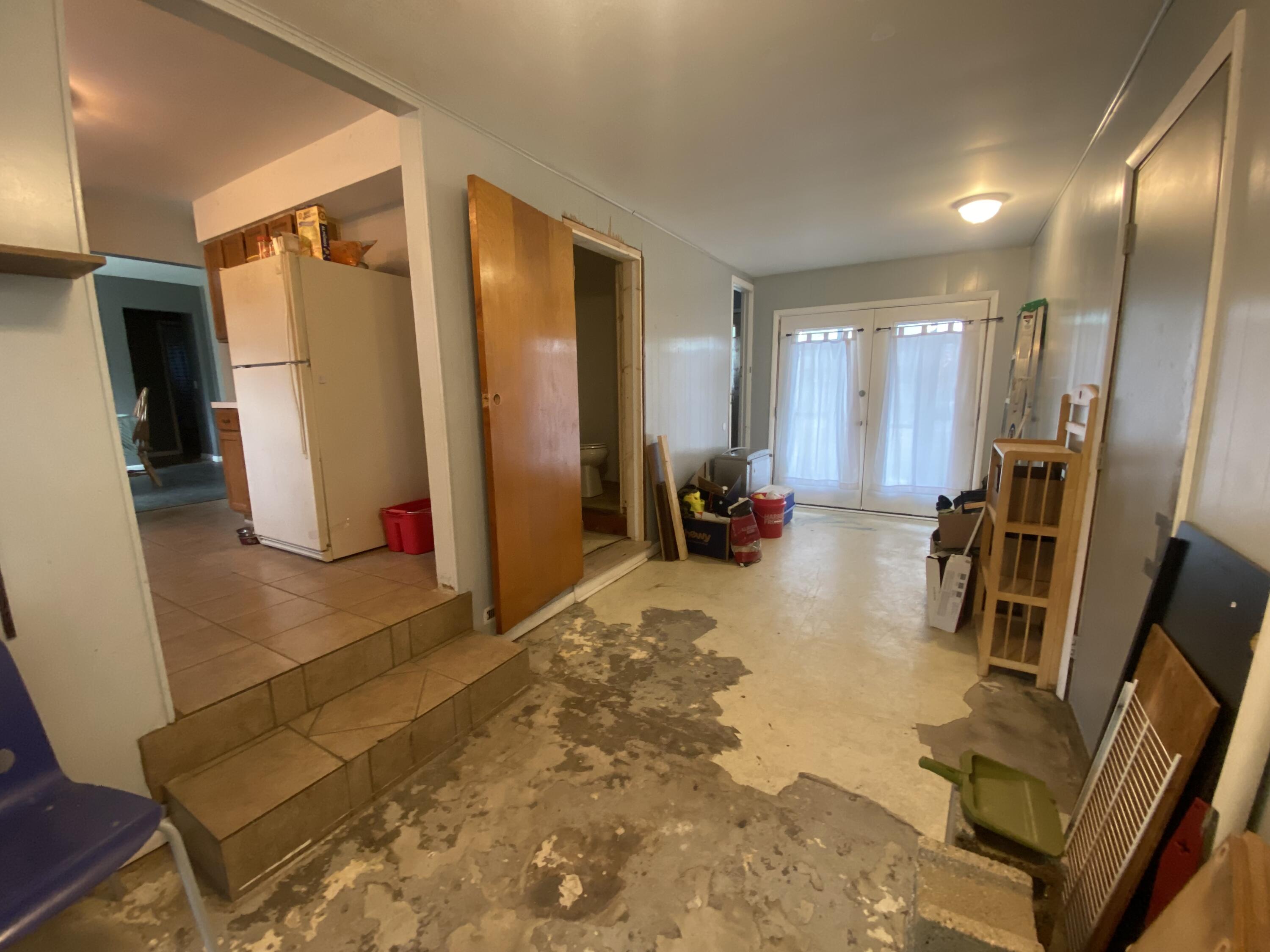 1948 Lawnel Avenue Muskegon MI 49441