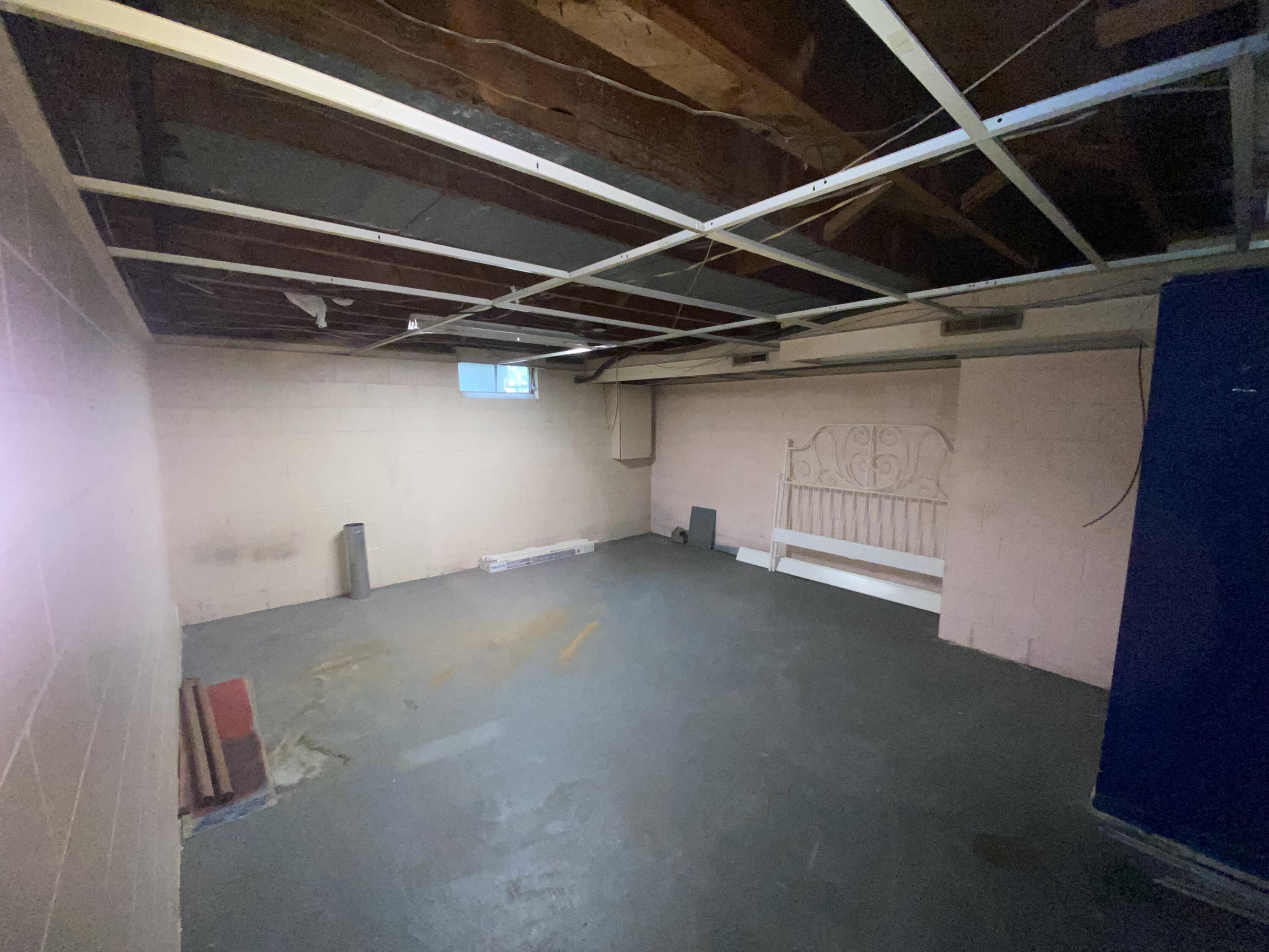 1948 Lawnel Avenue Muskegon MI 49441