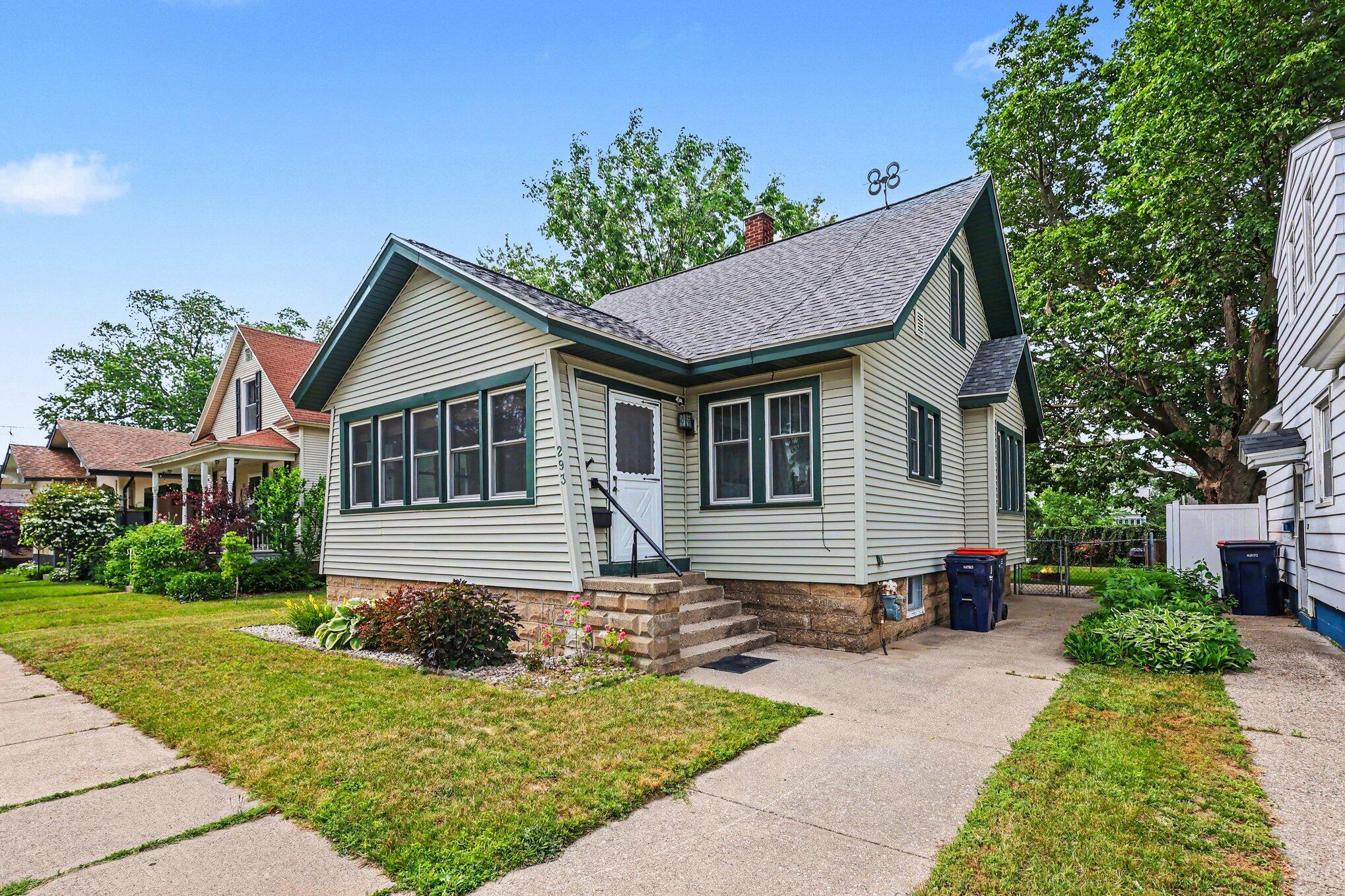 293 W 20th Street Holland MI 49423