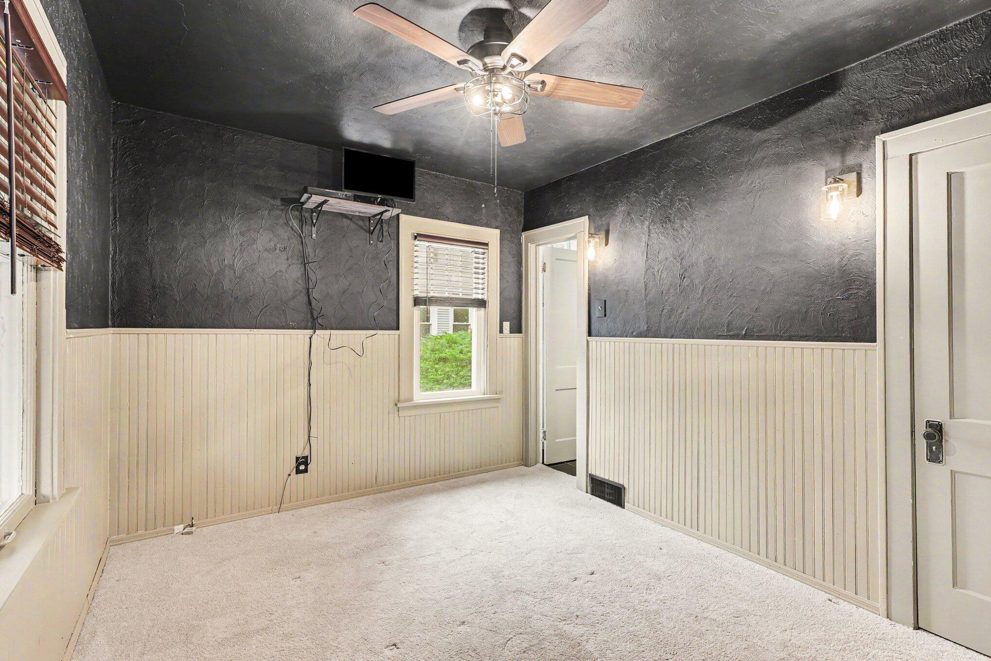 293 W 20th Street Holland MI 49423