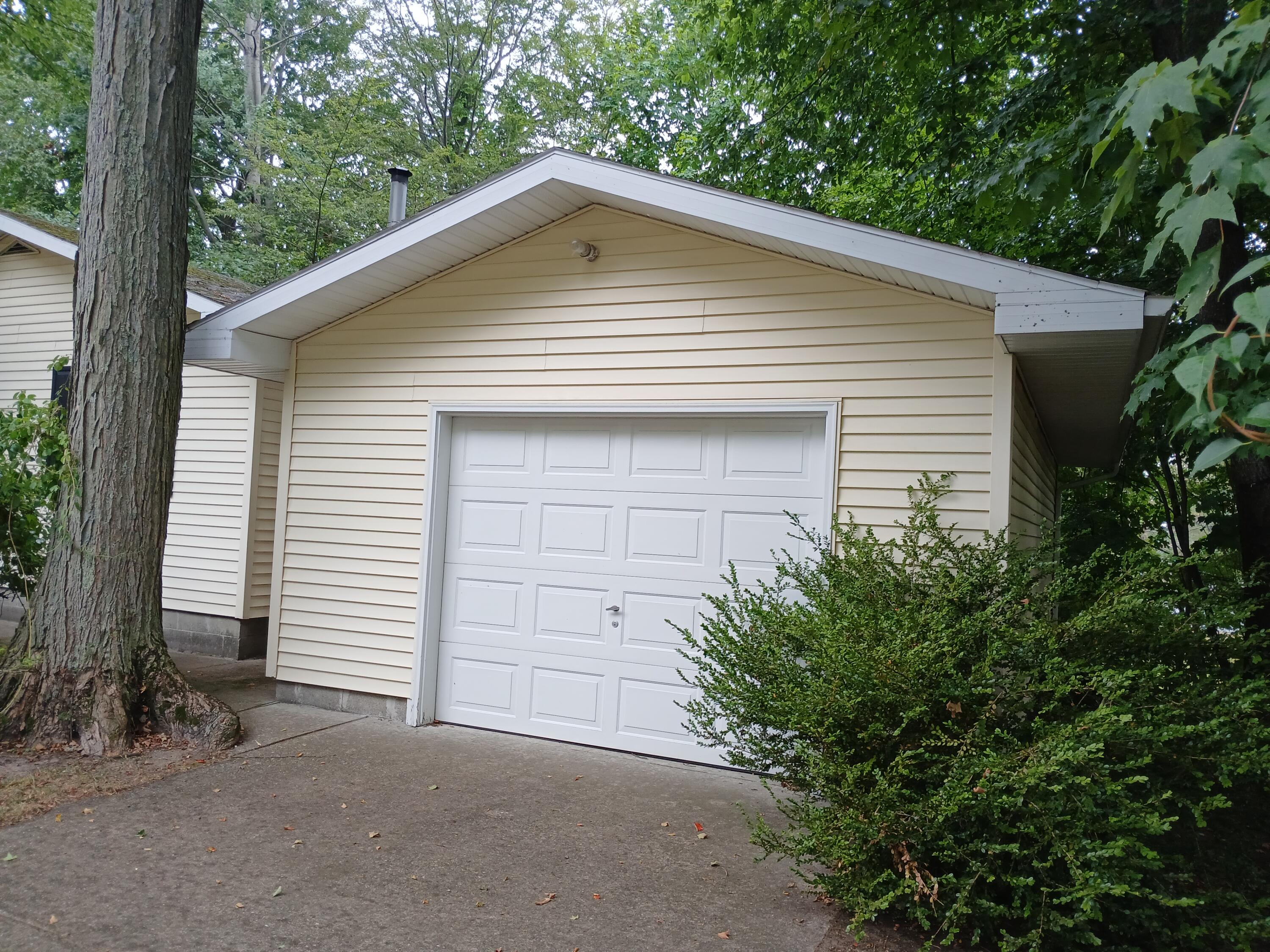 4771 N Ariel Avenue Ludington MI 49431