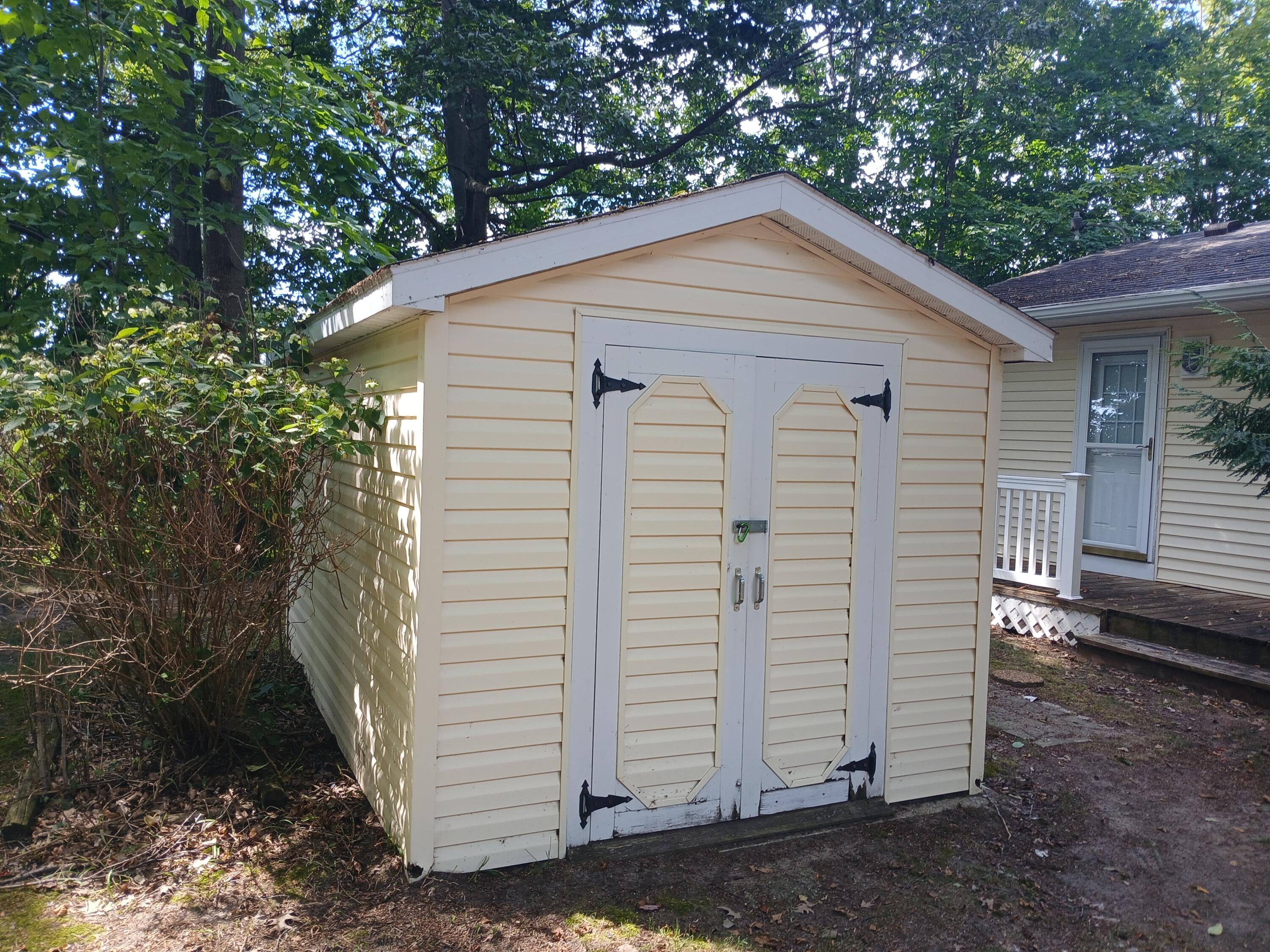 4771 N Ariel Avenue Ludington MI 49431